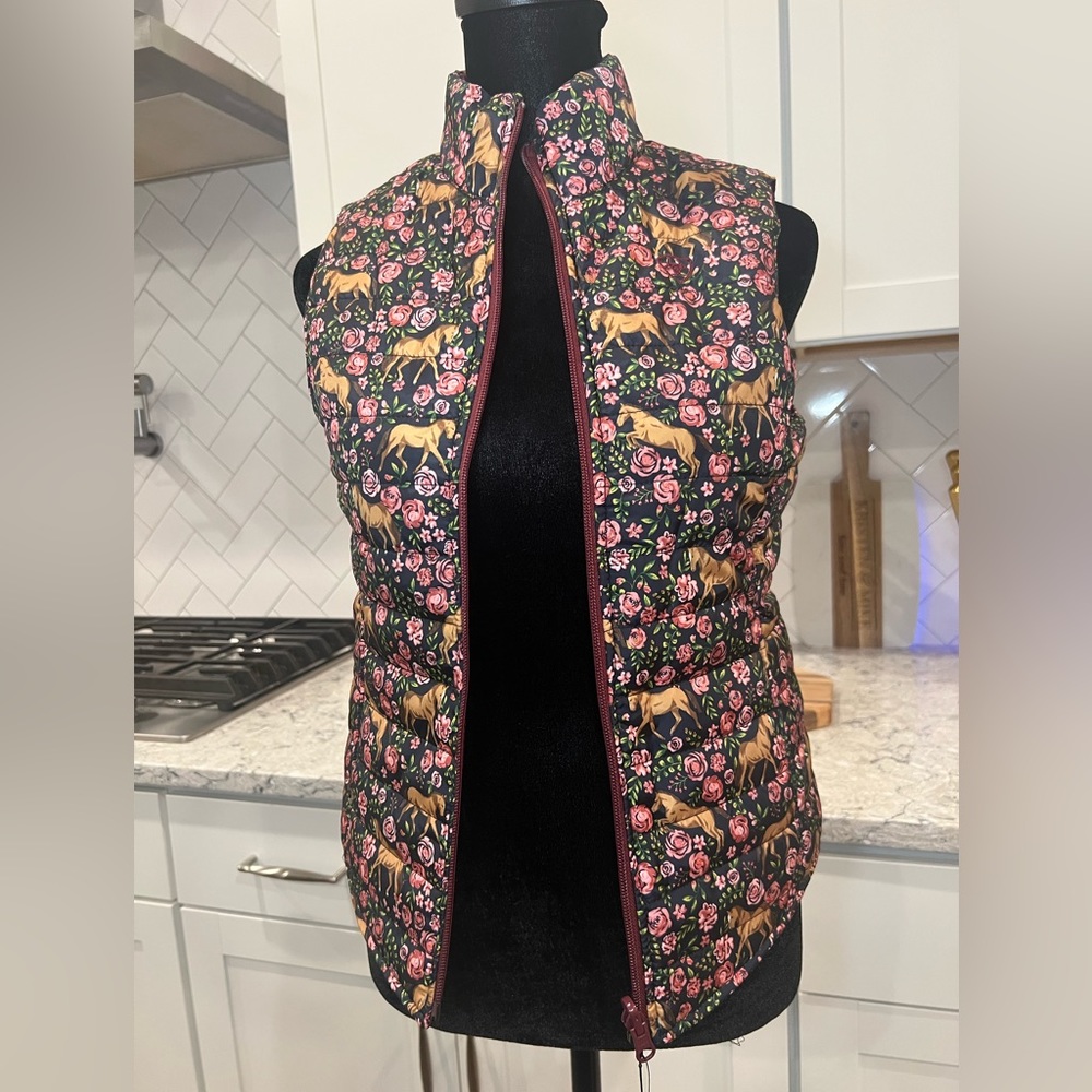 EUC Ariat Girls Emma Reversible Floral Horse Insulated Vest- Maroon Size L/12